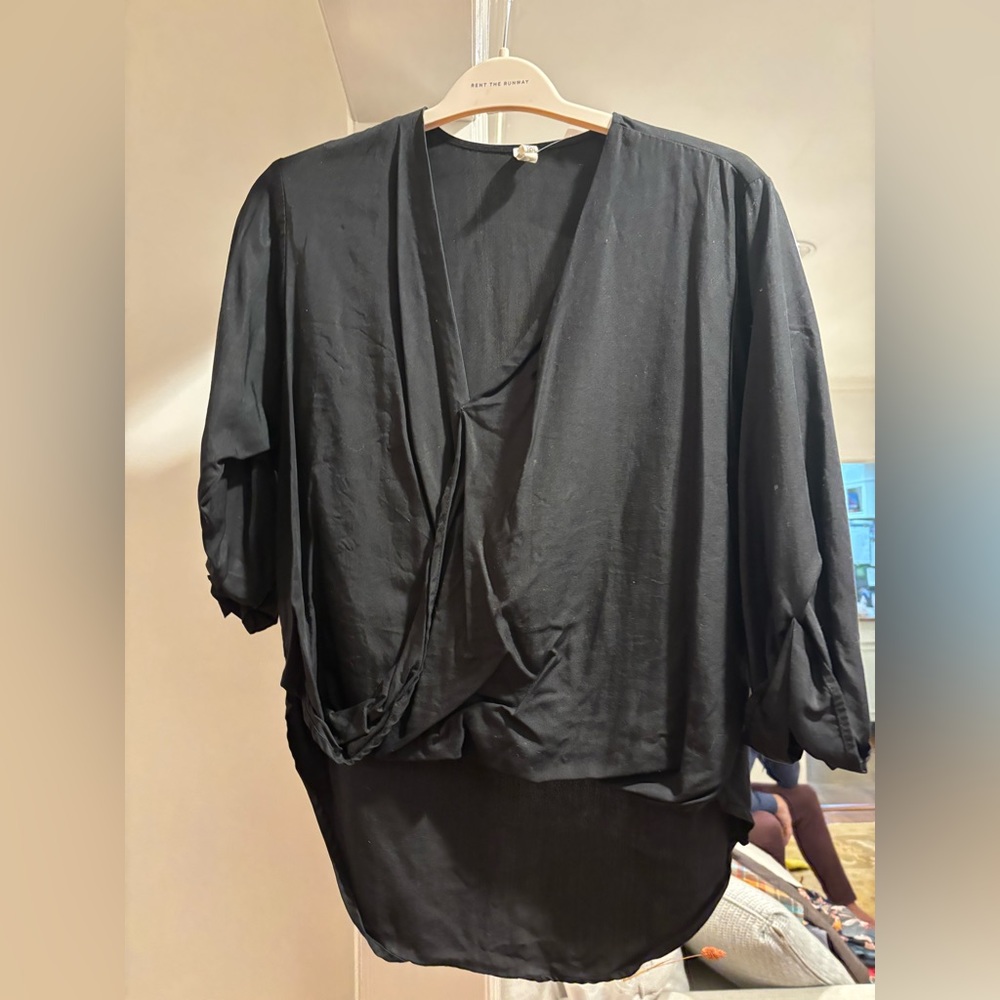 Black v-neck cotton top size XS, middle snap across the front